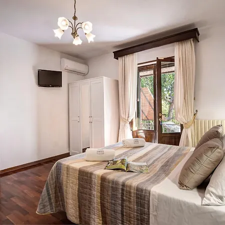 Sorrentina With Panoramic Terrace ماسّا لوبْرينسِ