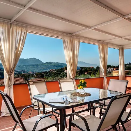 Sorrentina With Panoramic Terrace 빌라 *